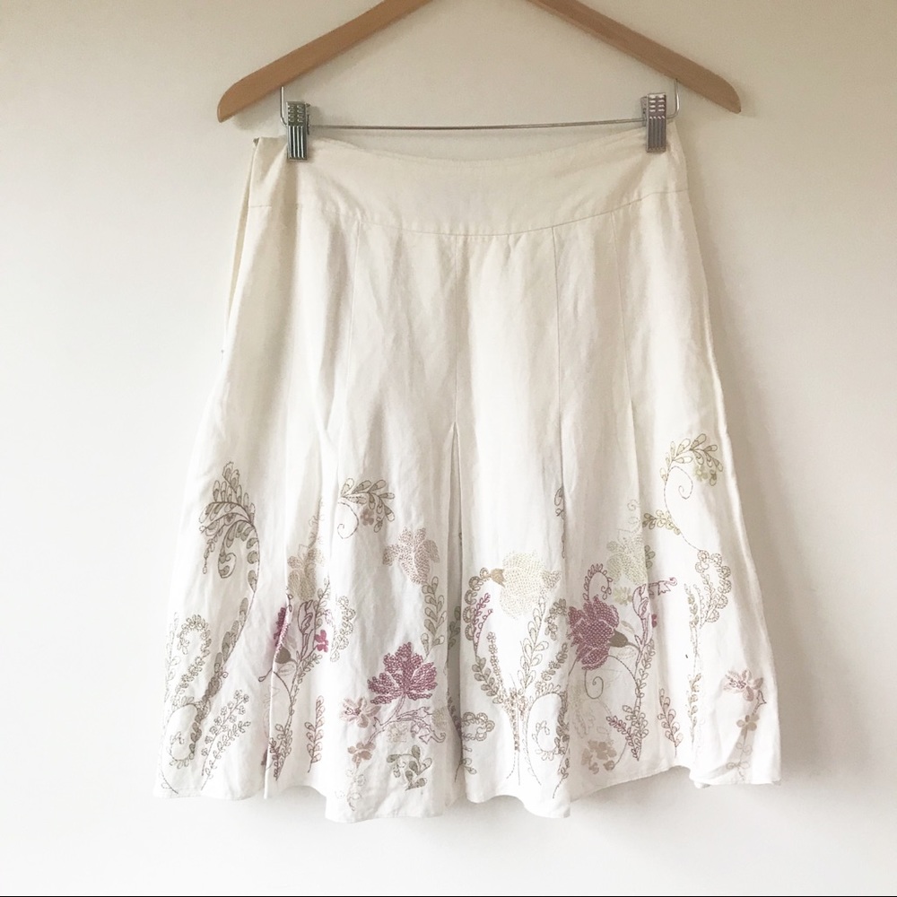 Ann Taylor Floral Embroidered skirt